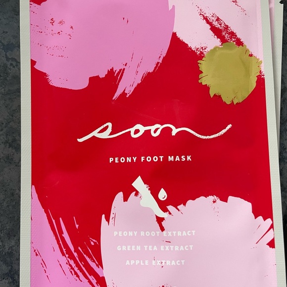 Korean Skincare Masks and Samples Bundle - Picture 2 of 7